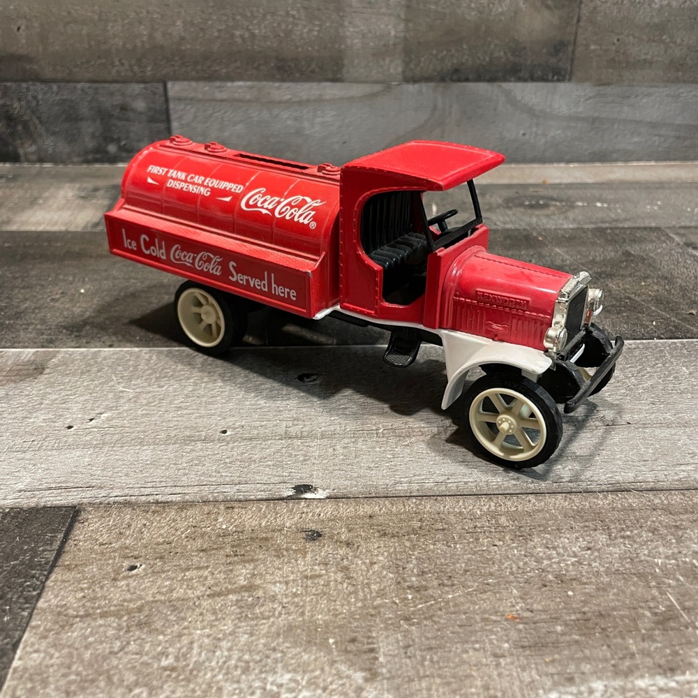 Vintage Coca-Cola Kenworth Tank Car Coin Bank Ertl Diecast Red White Truck